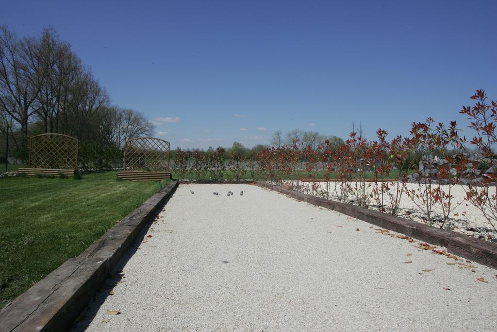 Aux Charmes De La Campagne Villa Hautrage Exterior foto