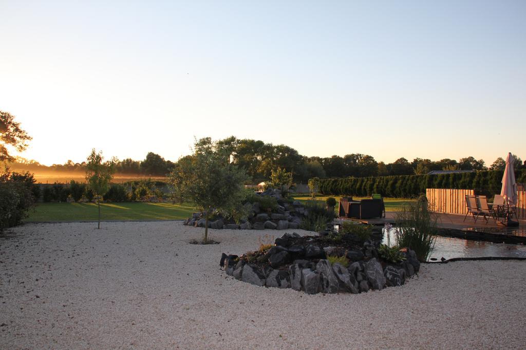 Aux Charmes De La Campagne Villa Hautrage Exterior foto